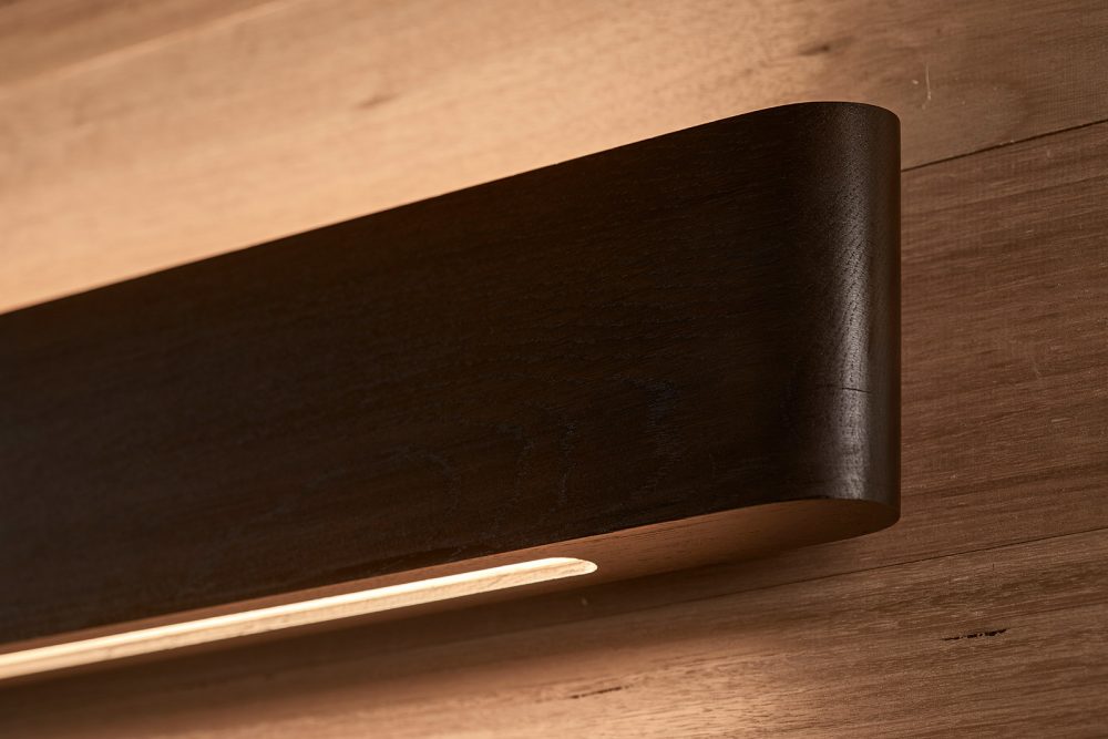 SOLID WALL LIGHT