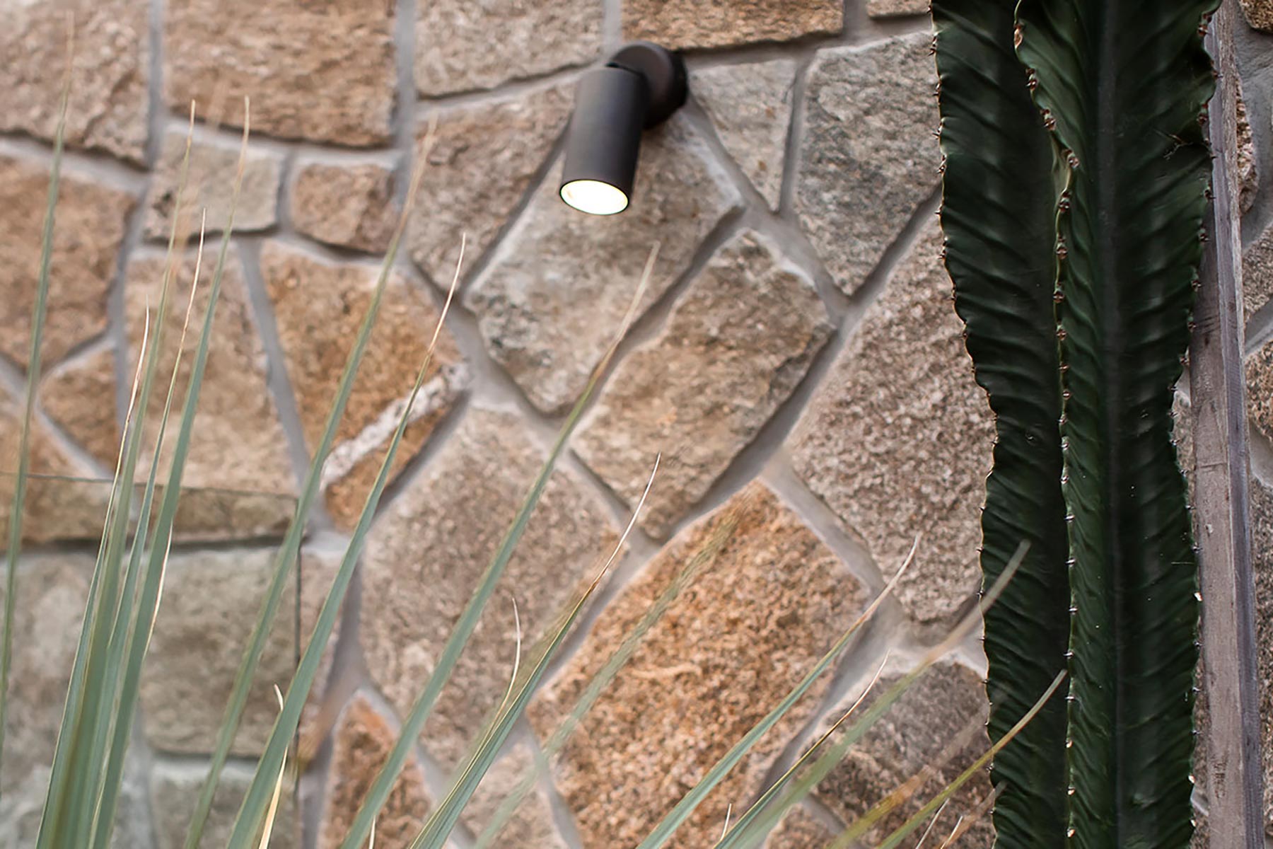 ADJUSTIBLE TWIN WALL LIGHT GU10