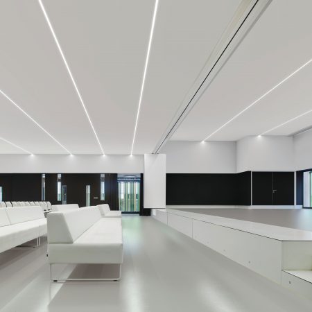 Lola Cruz Store – Spain